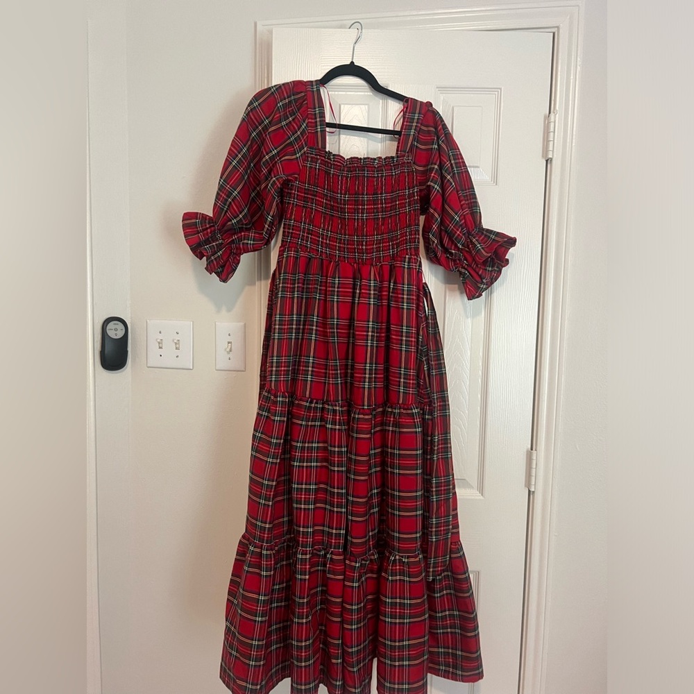 Plaid dress. Size M. Fits 10-14.